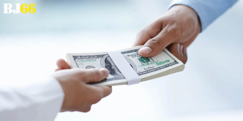 Các  trường hợp hiếm trong mơ được cho tiền